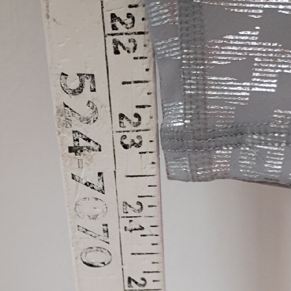 Fabletics Powerhold Silver Metallic Leggings Women's Size Small - Picture 6 of 9